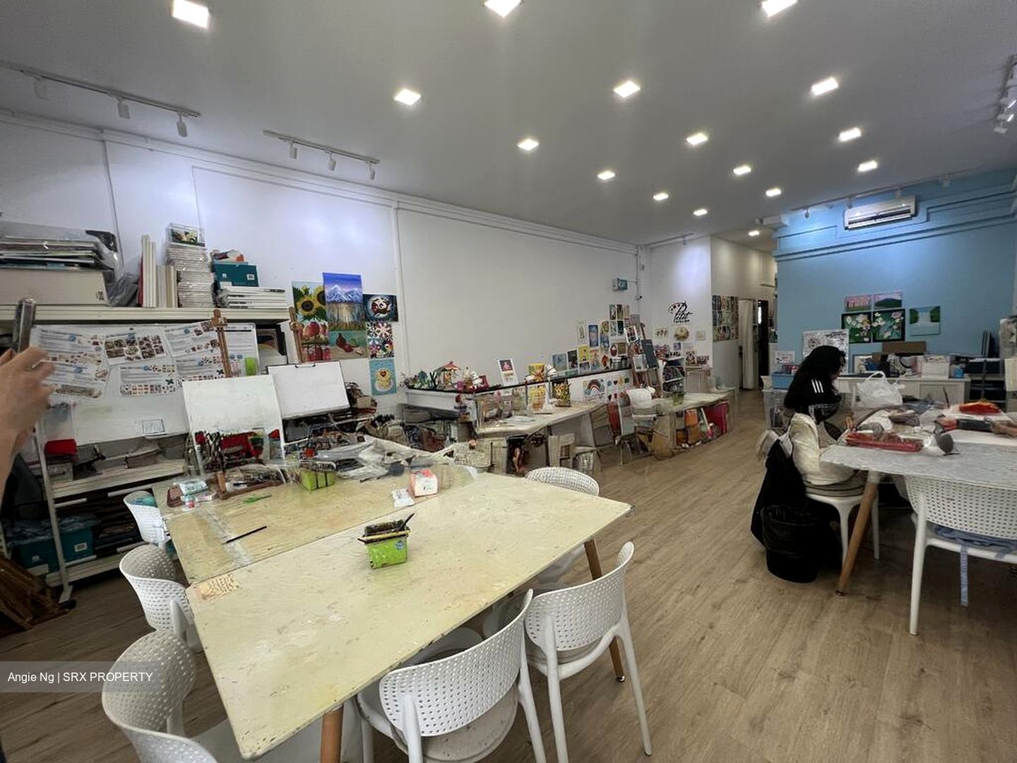 Linden Drive (D11), Retail #572979141